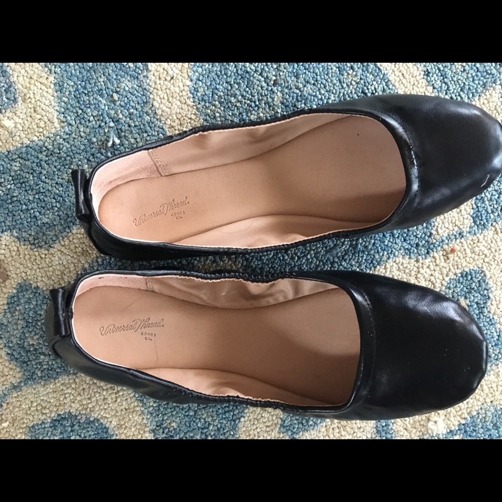 Black flats 9.5 worn a few hours like new